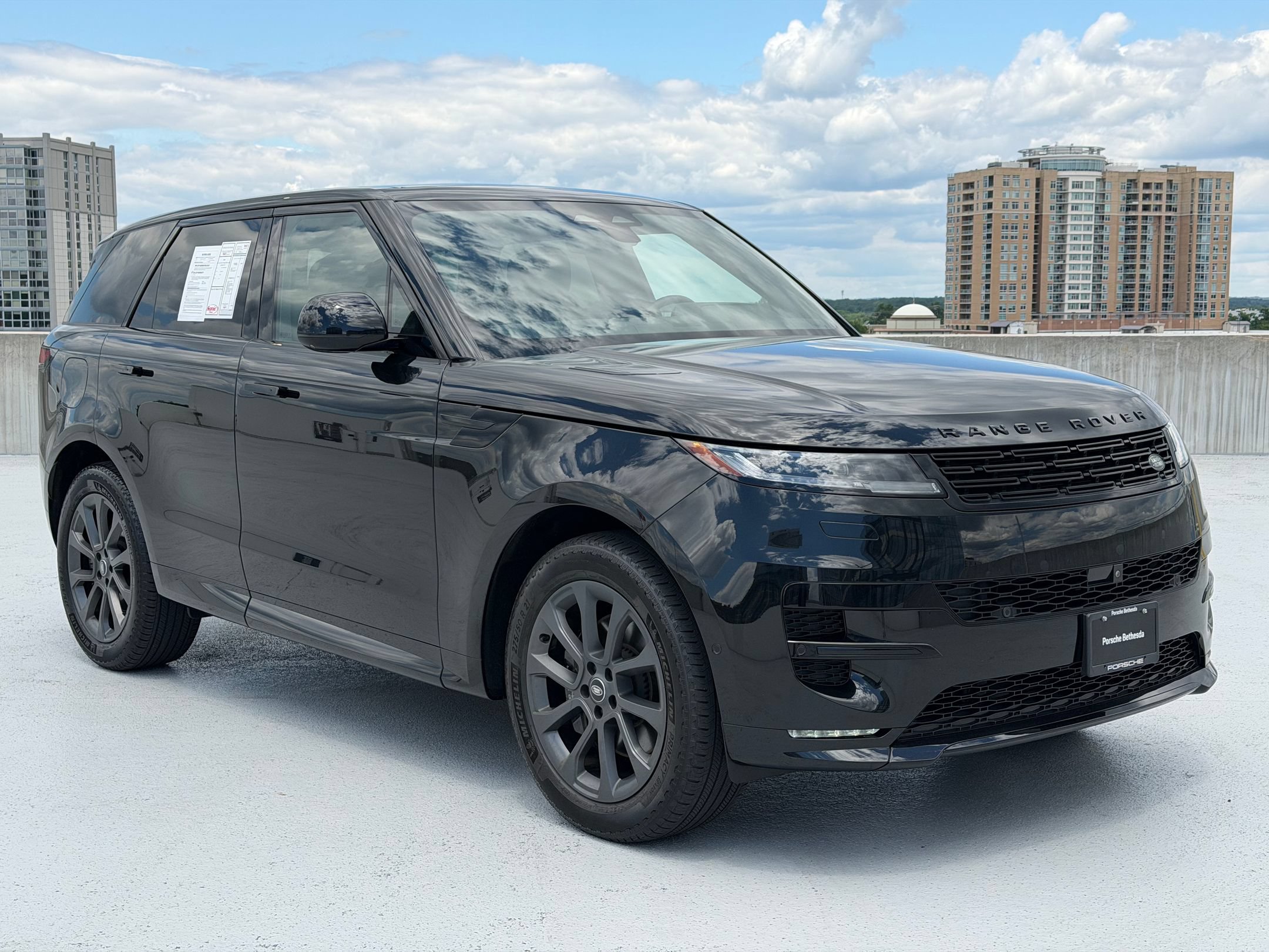 Used 2024 Land Rover Range Rover Sport Dynamic SE AWD/4WD image 9