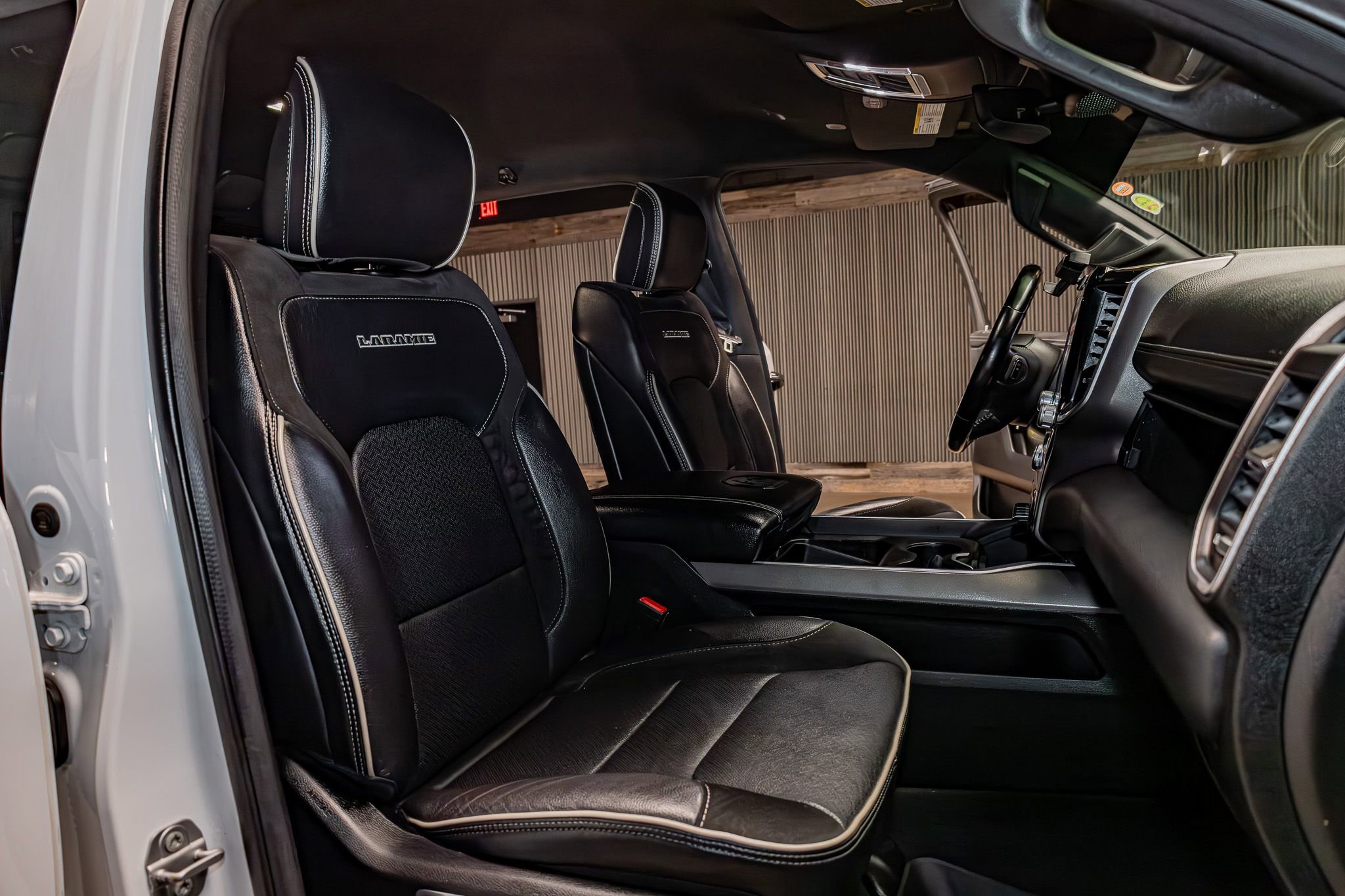 Used 2021 RAM 1500 Laramie image 28