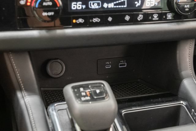 Used 2023 Nissan Pathfinder SV AWD/4WD image 19