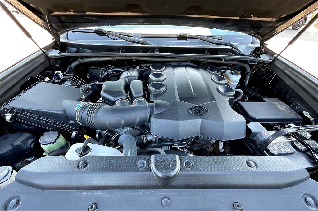 Used 2018 Toyota 4Runner SR5 Premium image 9