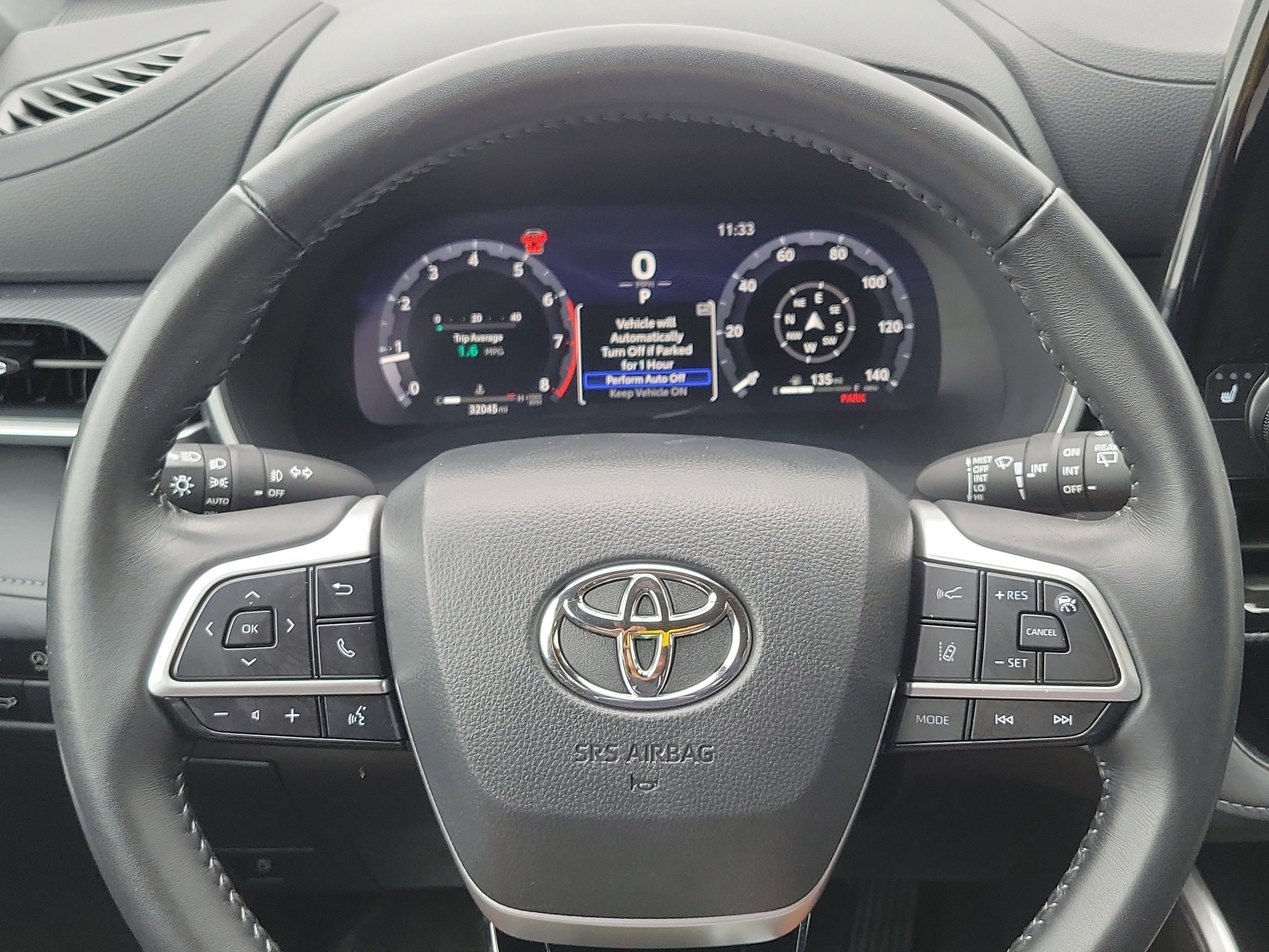 Used 2025 Toyota Highlander XSE AWD/4WD image 31