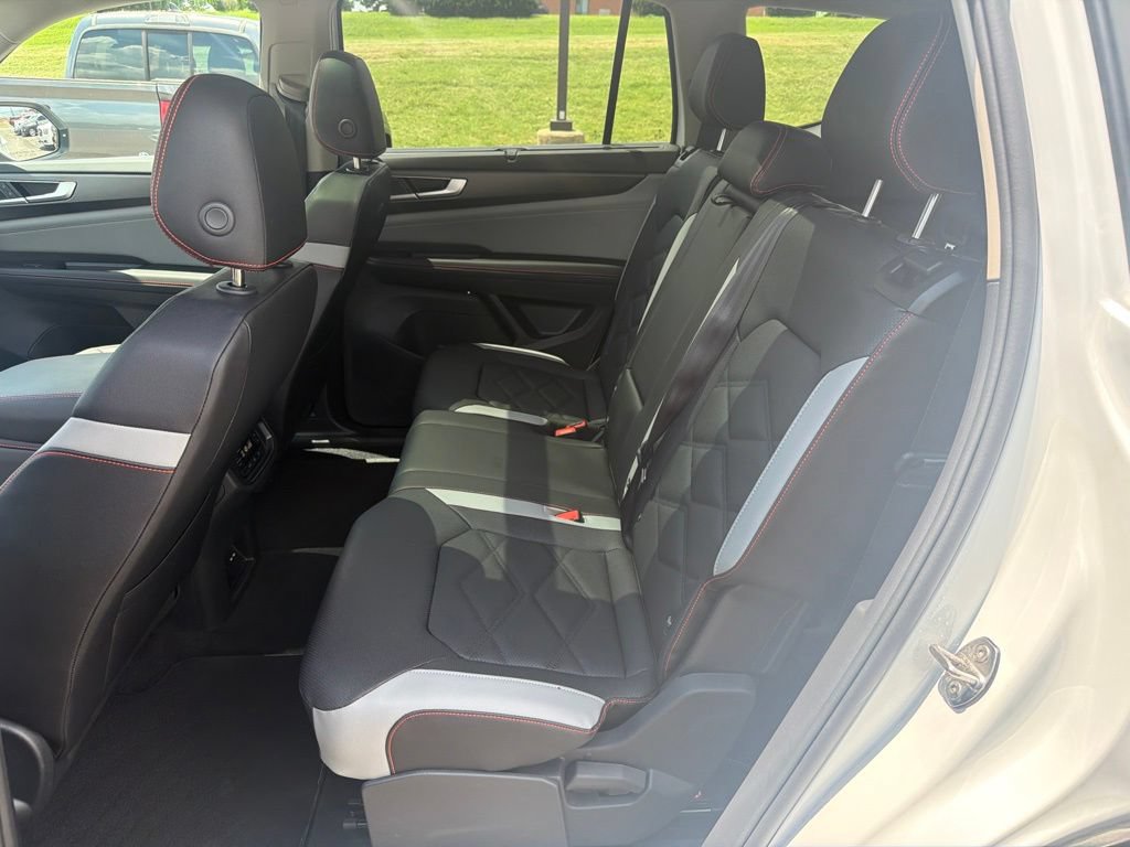 Used 2026 Volkswagen Atlas Peak Edition AWD/4WD image 24
