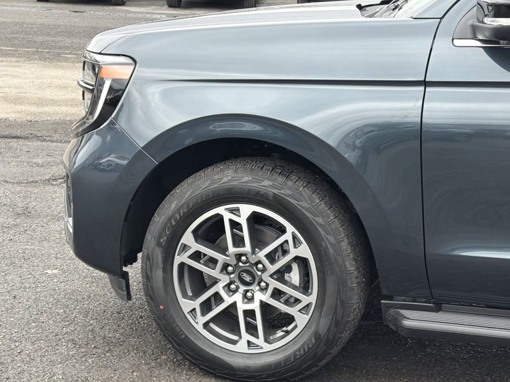 New 2026 Ford Expedition Active AWD/4WD image 11