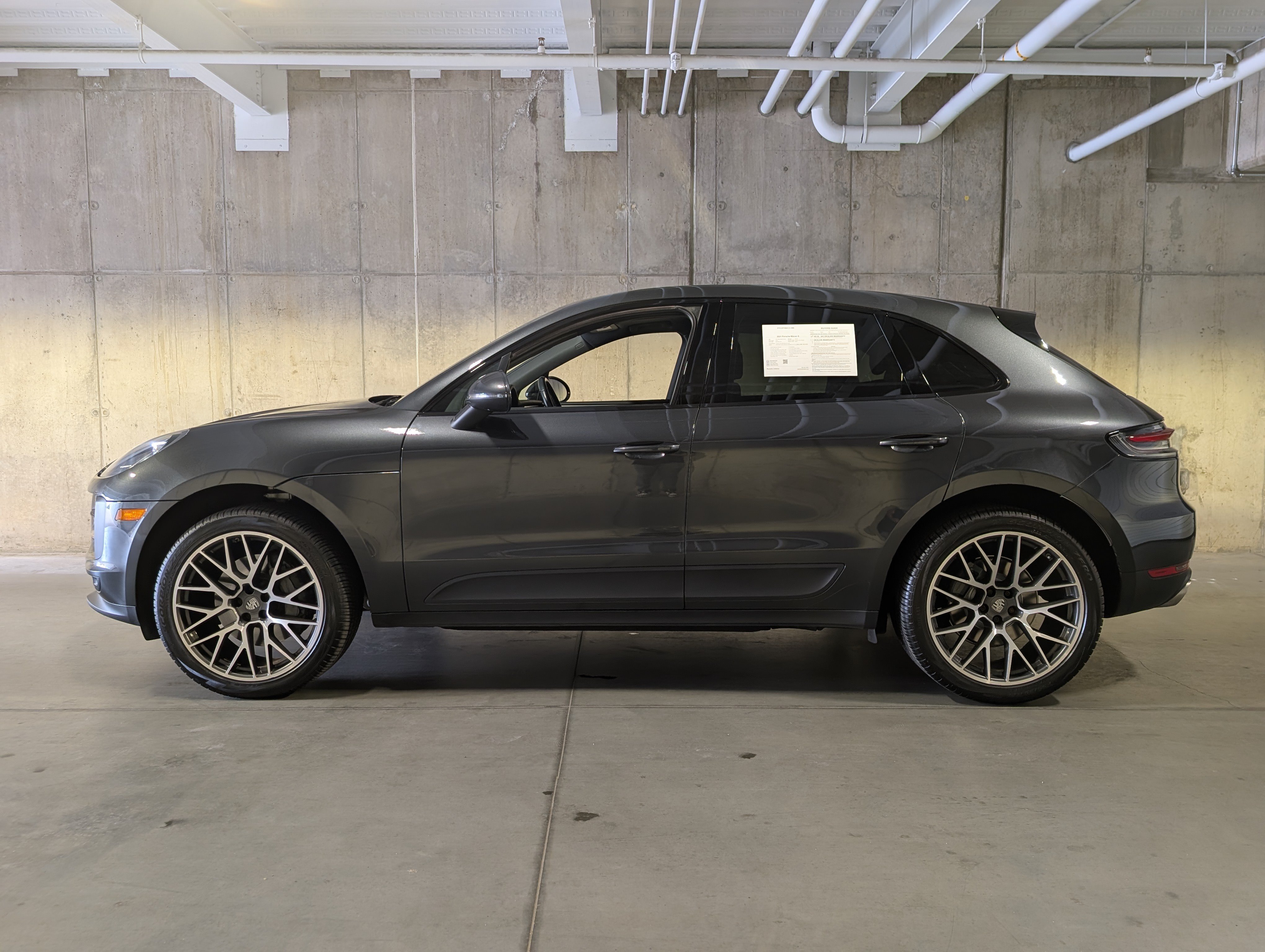 Certified 2021 Porsche Macan S AWD/4WD image 2