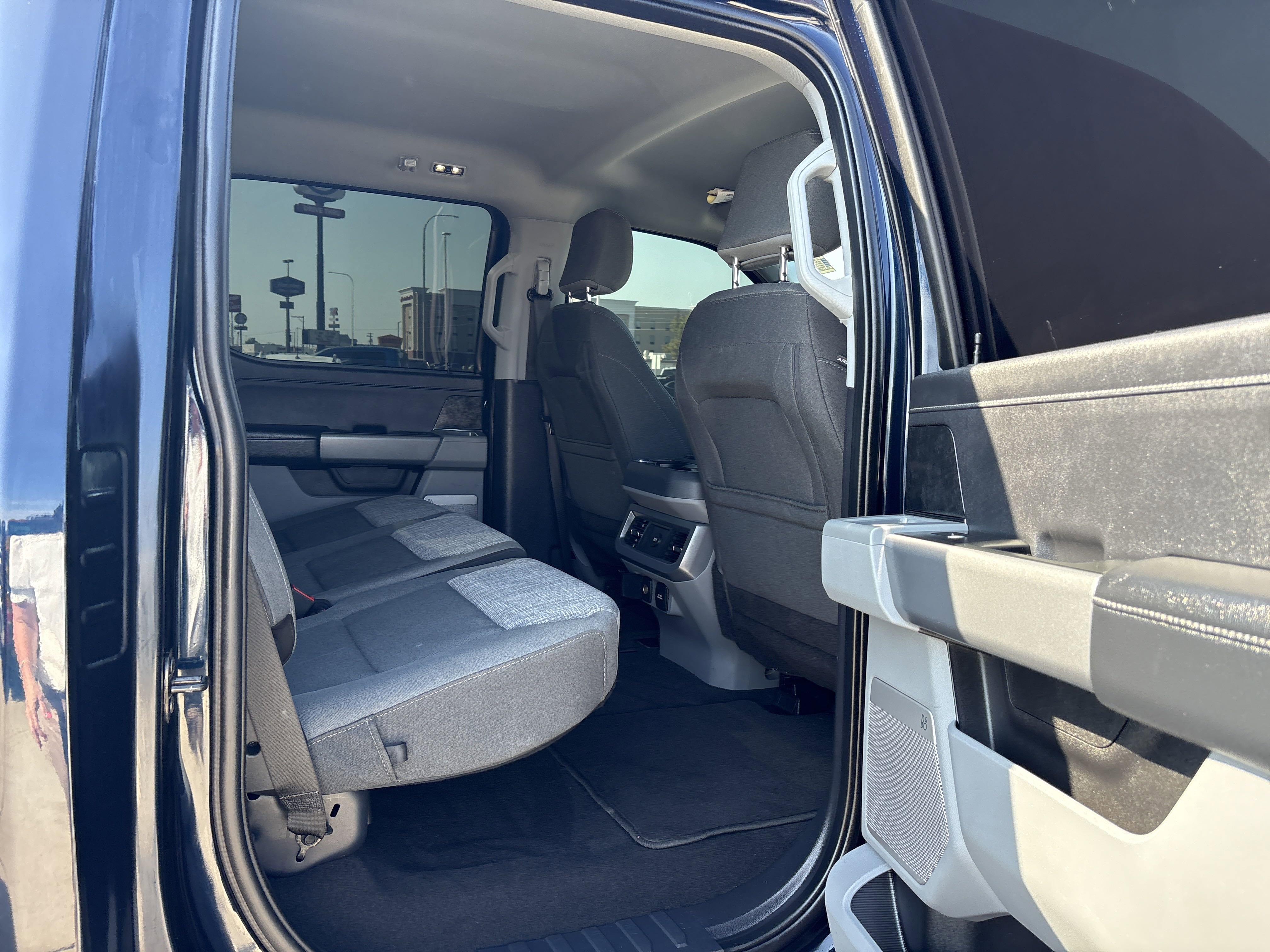 Used 2024 Ford F250 XLT w/ XLT Premium Package image 8