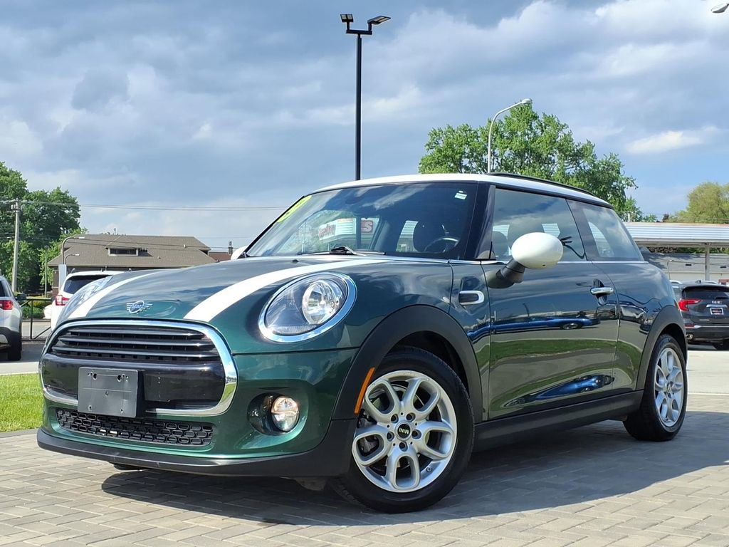 Used 2019 MINI Cooper 2-Door Hardtop w/ Signature Upholstery Package FWD image 3
