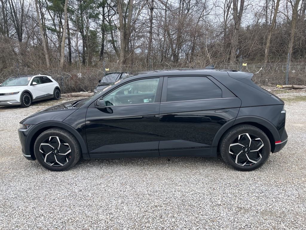 Used 2024 Hyundai Ioniq 5 SE image 4