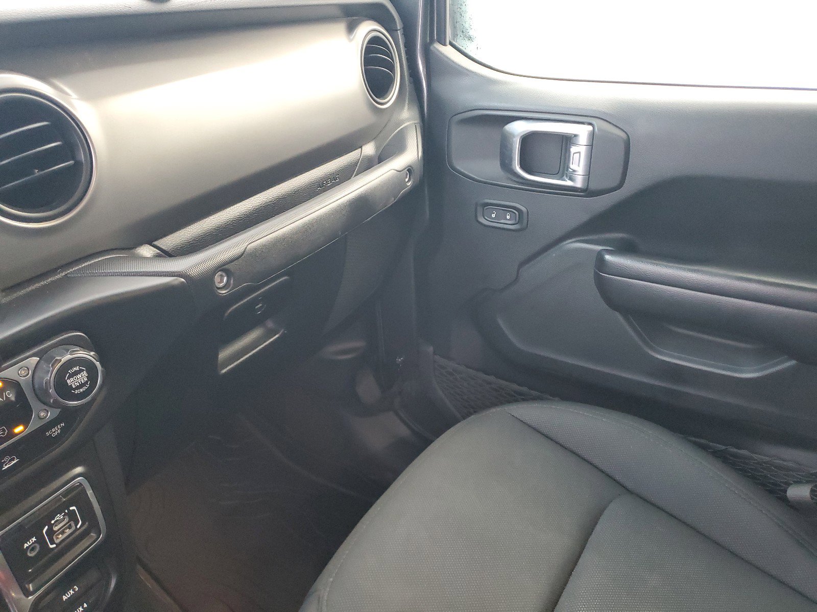 Certified 2020 Jeep Gladiator Sport w/ Quick Order Package 24S image 25