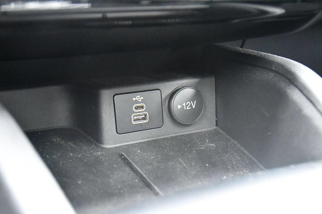 Used 2025 Ford Escape ST-Line w/ Tech Pack #1 AWD/4WD image 31