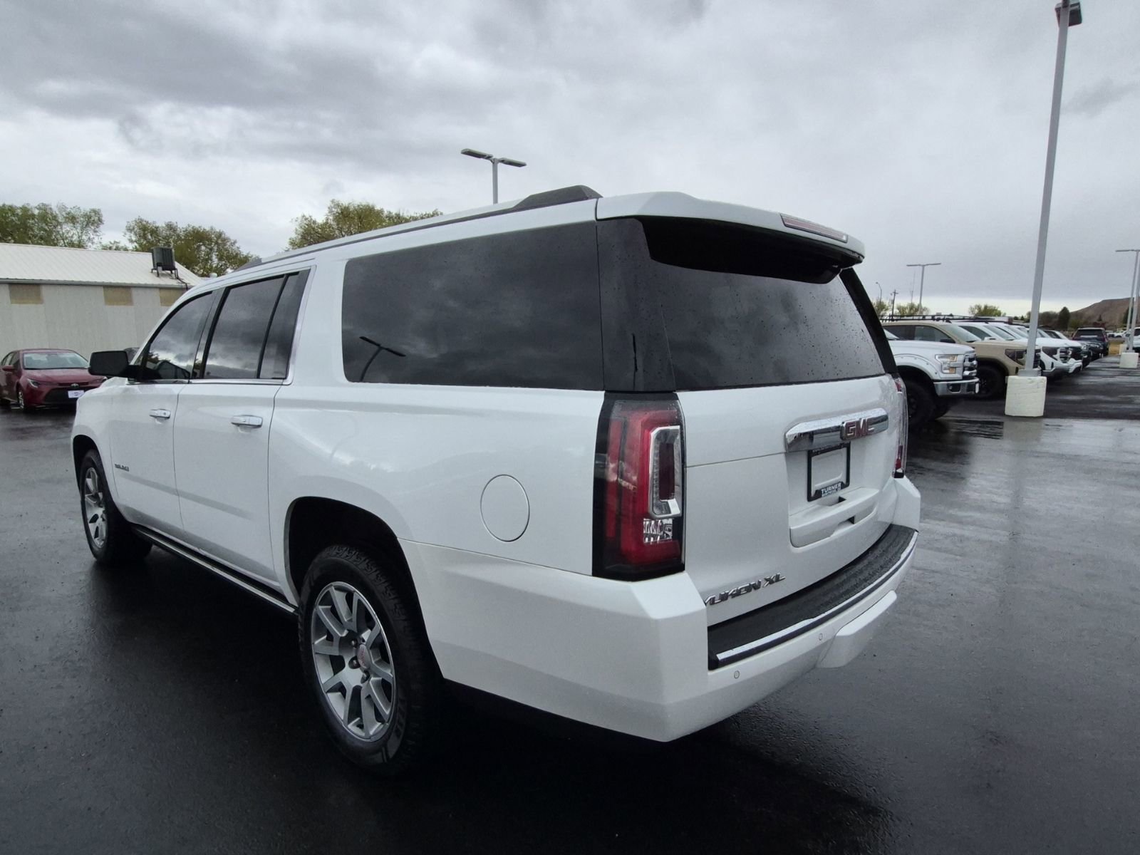 Used 2017 GMC Yukon XL Denali w/ Open Road Package image 5