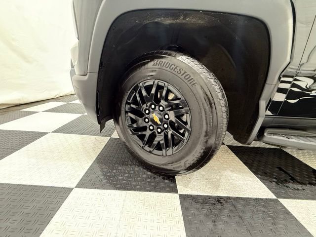 Used 2025 Chevrolet Silverado EV LT image 11