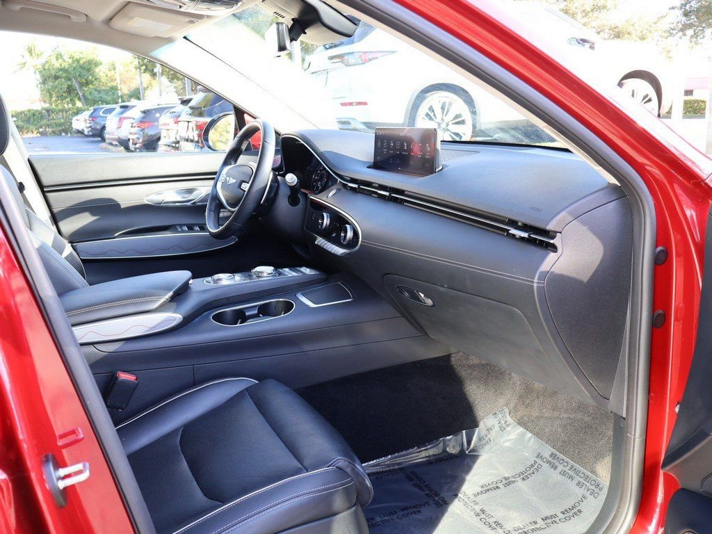 Used 2023 Genesis GV70 2.5T w/ Advanced Package image 32