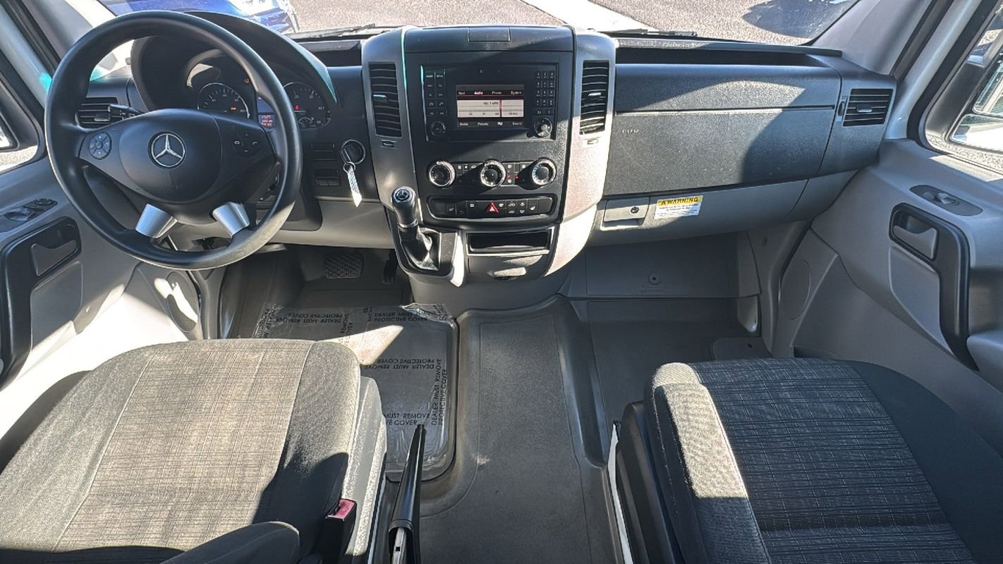 Used 2014 Mercedes-Benz Sprinter 2500 image 12