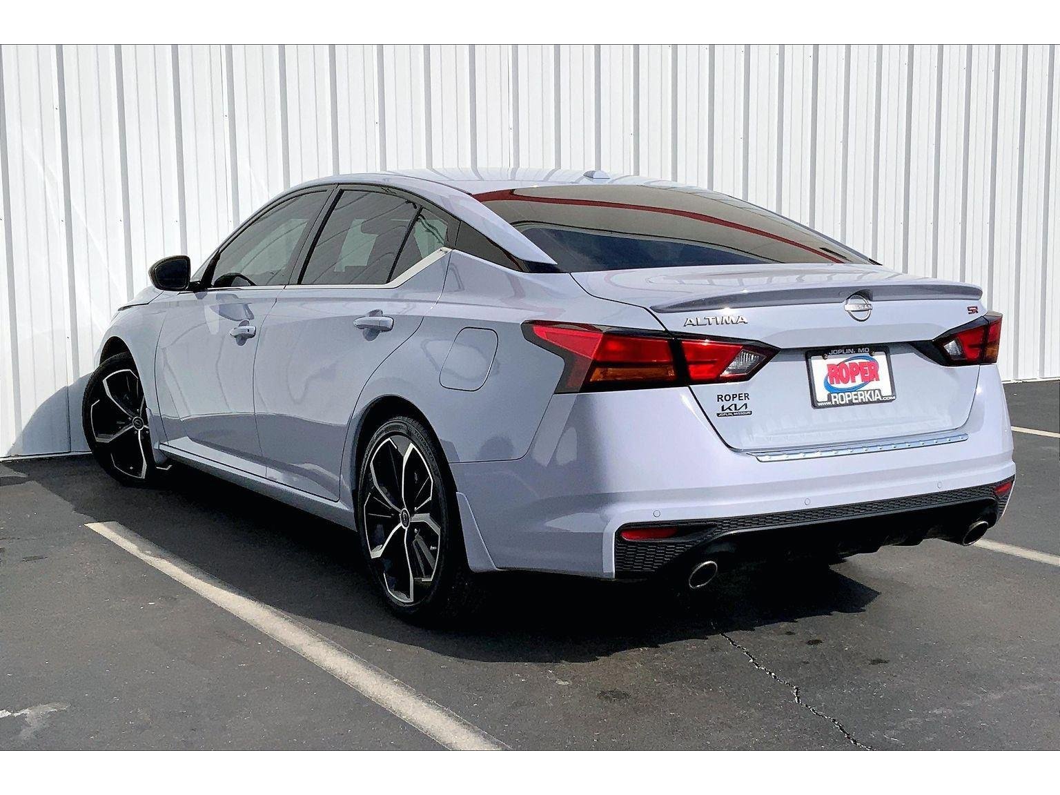 Used 2023 Nissan Altima 2.5 SR w/ SR Premium Package image 10