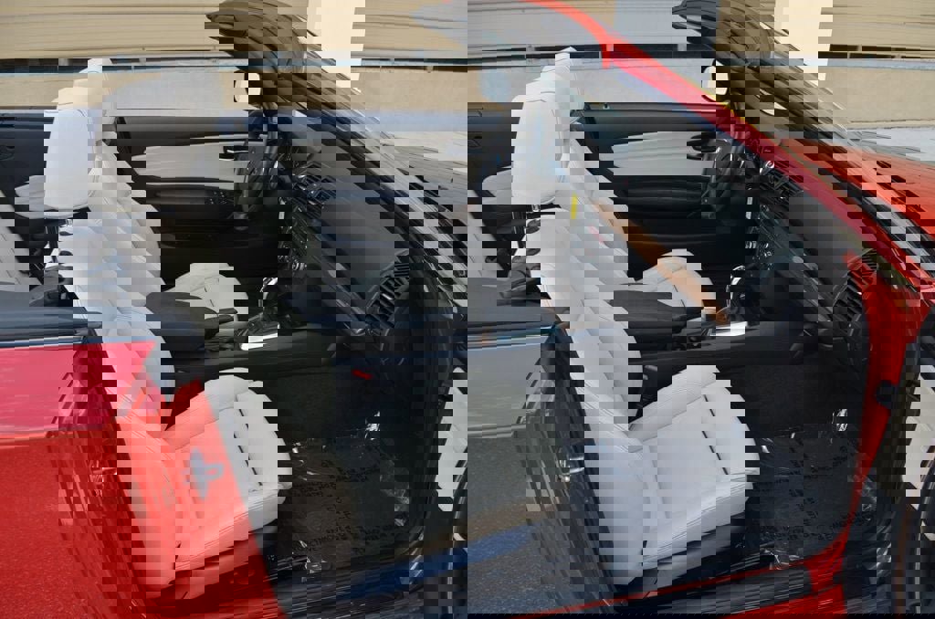 Used 2012 BMW 135i Convertible image 38