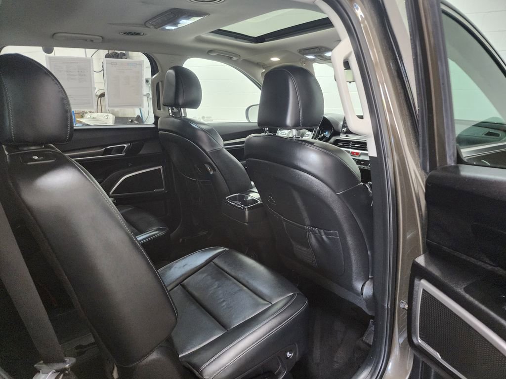Used 2020 Kia Telluride S AWD/4WD image 32