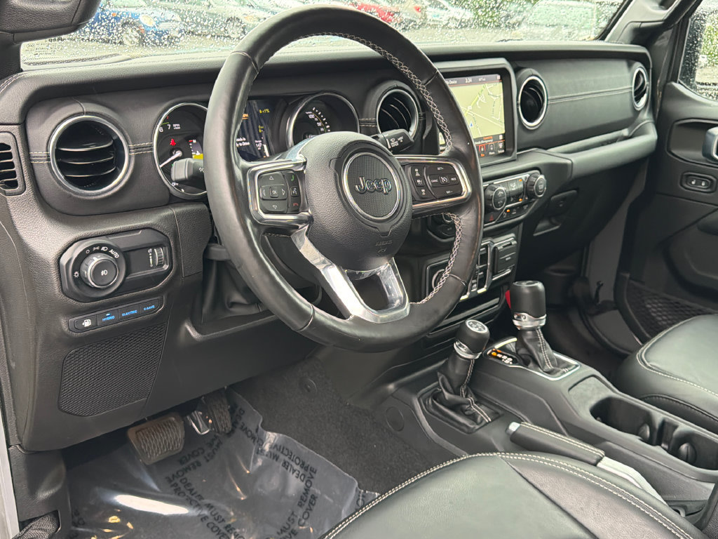 Used 2023 Jeep Wrangler Unlimited Sahara w/ Cold Weather Group AWD/4WD image 21