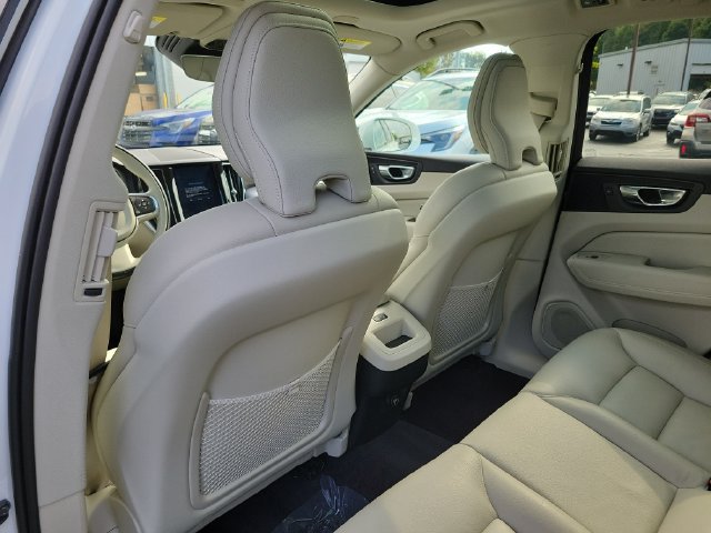 Used 2020 Volvo XC60 T5 Momentum AWD/4WD image 13