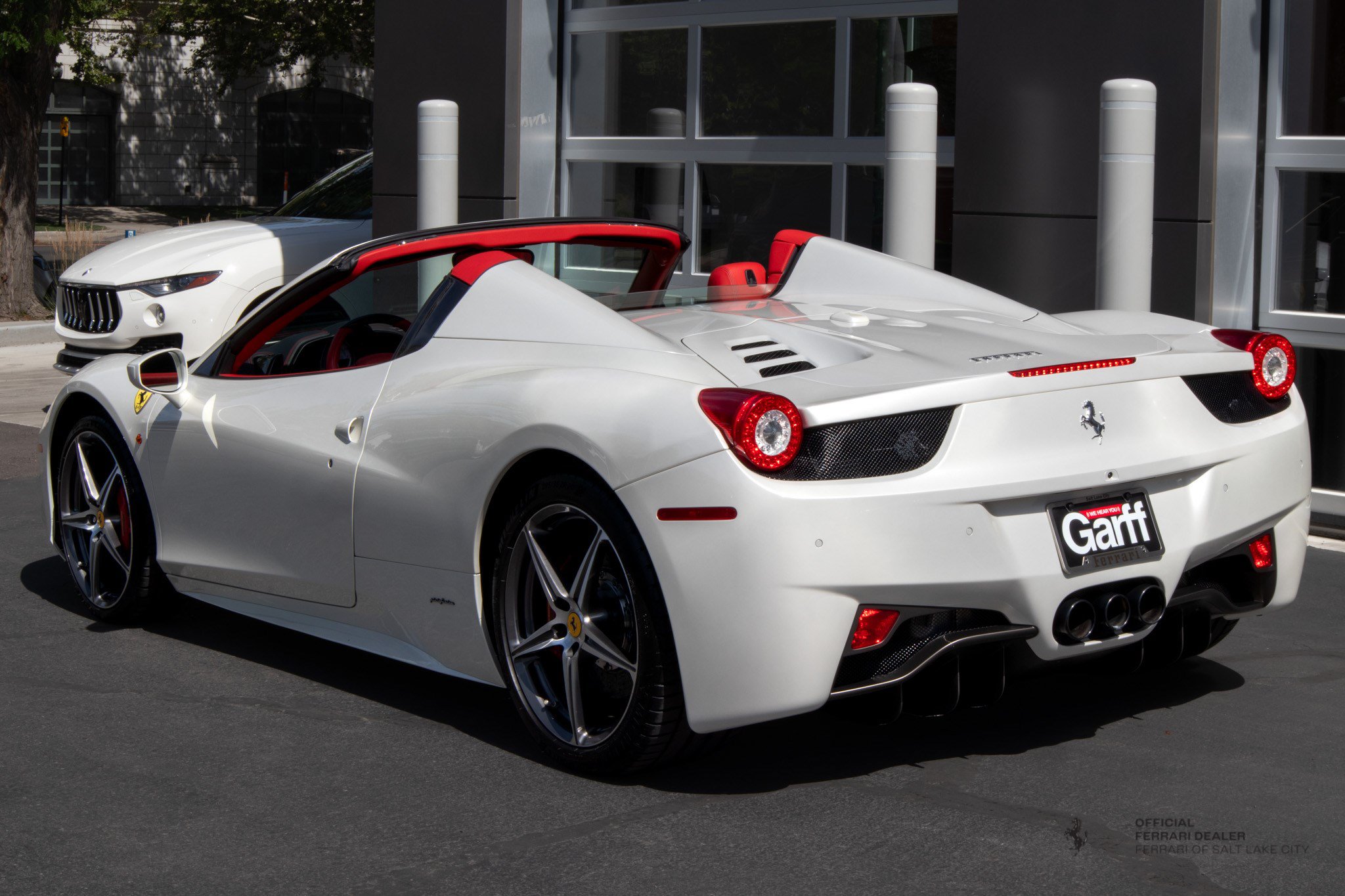 Used 2012 Ferrari 458 Spider RWD image 3