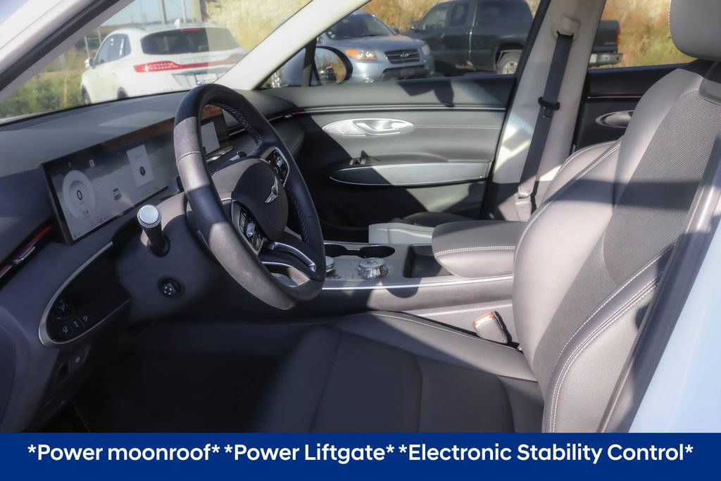 Used 2026 Genesis GV70 2.5T Select image 6