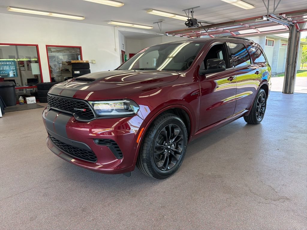 Certified 2025 Dodge Durango R/T w/ Blacktop Package AWD/4WD image 3