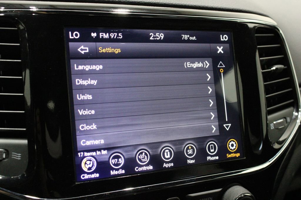 Used 2019 Jeep Grand Cherokee Laredo image 40