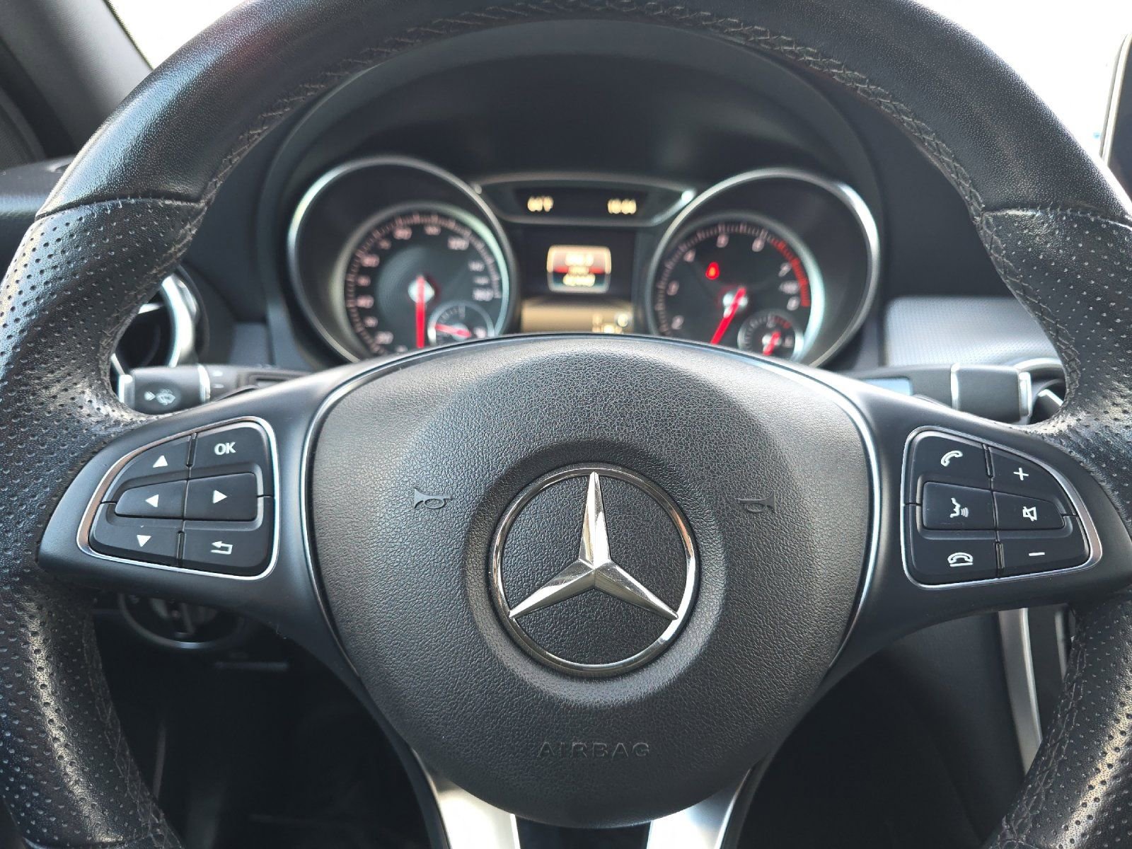 Used 2020 Mercedes-Benz GLA 250 image 23