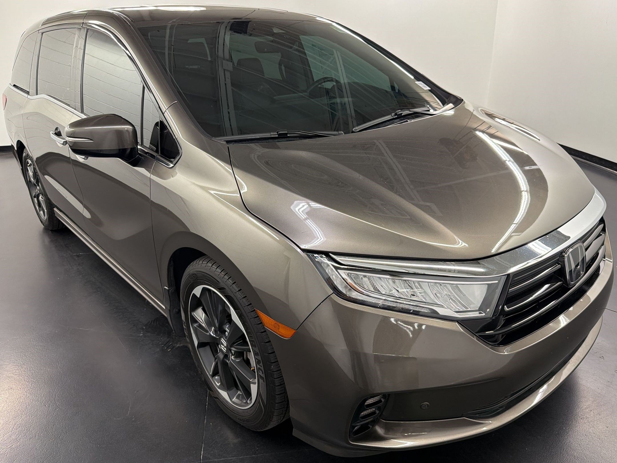 Used 2023 Honda Odyssey Elite image 7