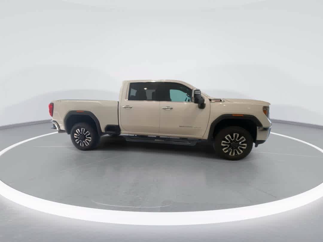 Used 2022 GMC Sierra 3500 SLT AWD/4WD image 9