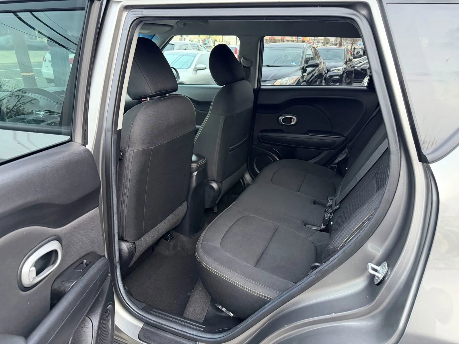 Used 2014 Kia Soul + FWD image 17
