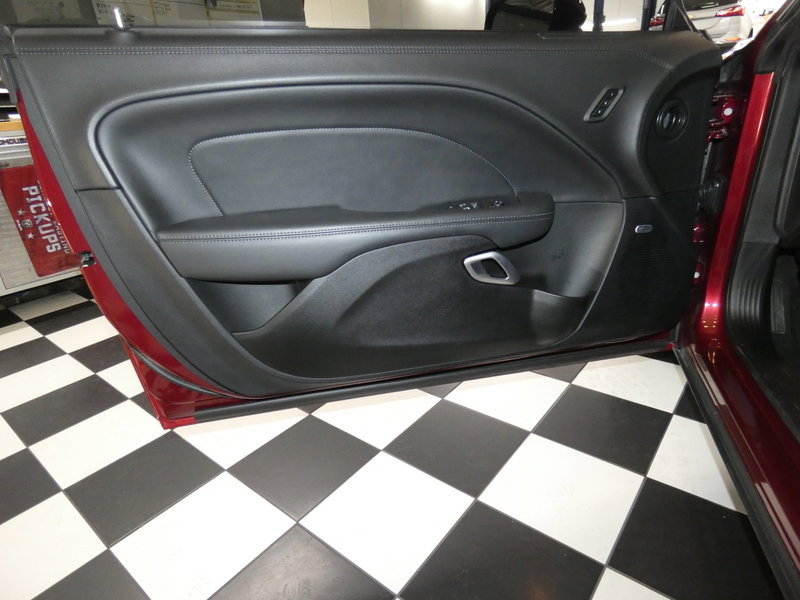Used 2023 Dodge Challenger SXT w/ Plus Package image 12