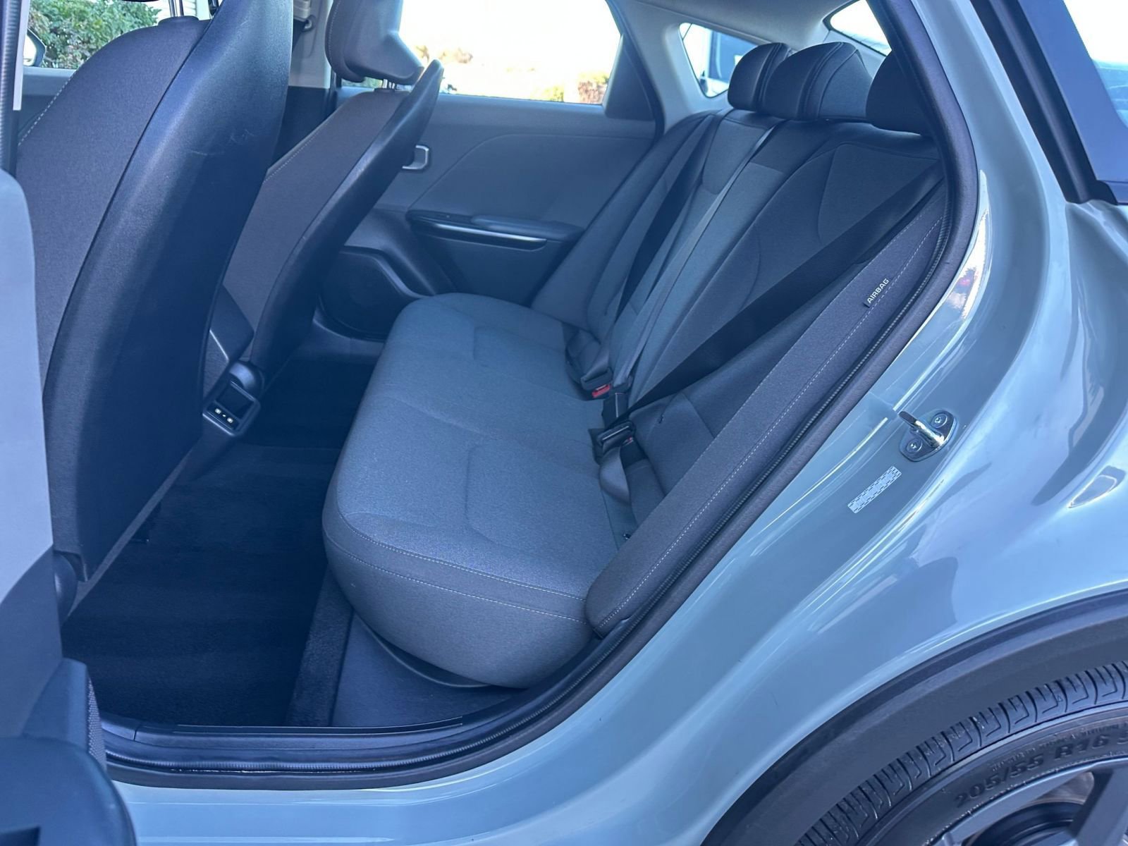 Used 2025 Kia K4 LXS image 38