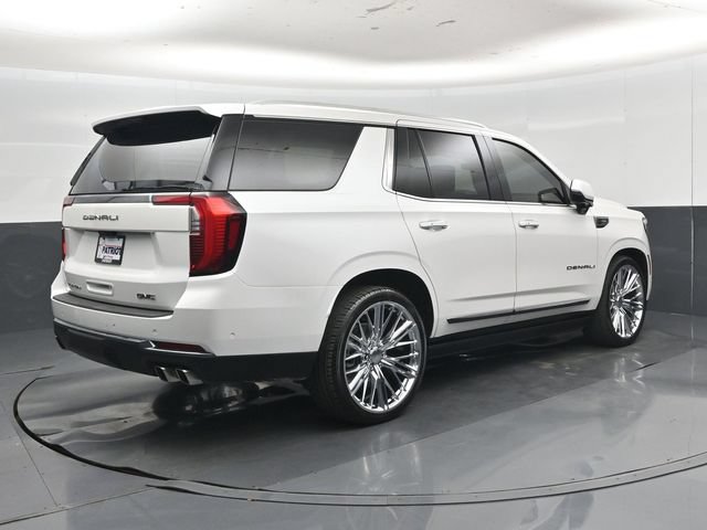Used 2025 GMC Yukon Denali Ultimate AWD/4WD image 3