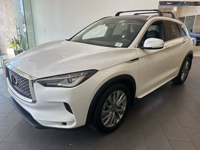 Certified 2025 INFINITI QX50 Luxe AWD/4WD image 2