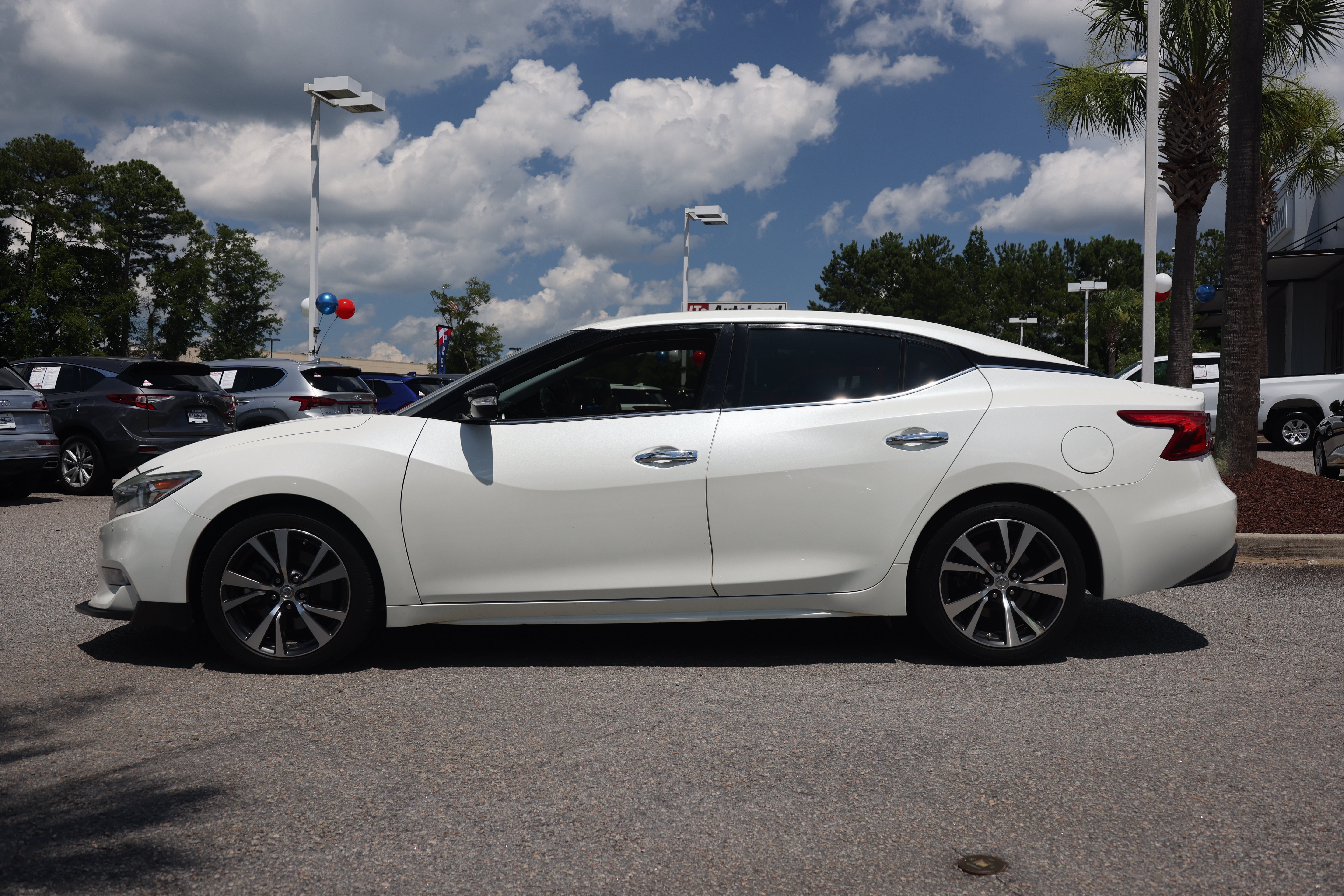 Used 2017 Nissan Maxima 3.5 SV FWD image 2