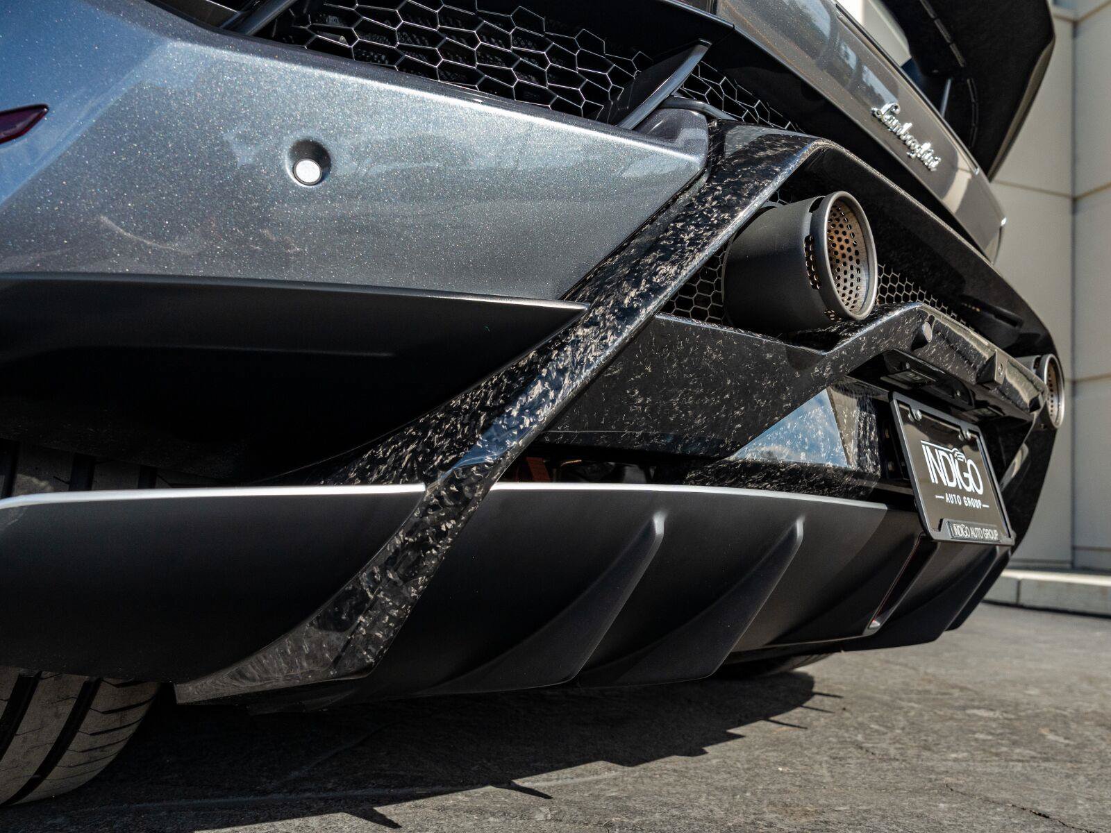 Used 2018 Lamborghini Huracan Performante AWD/4WD image 35