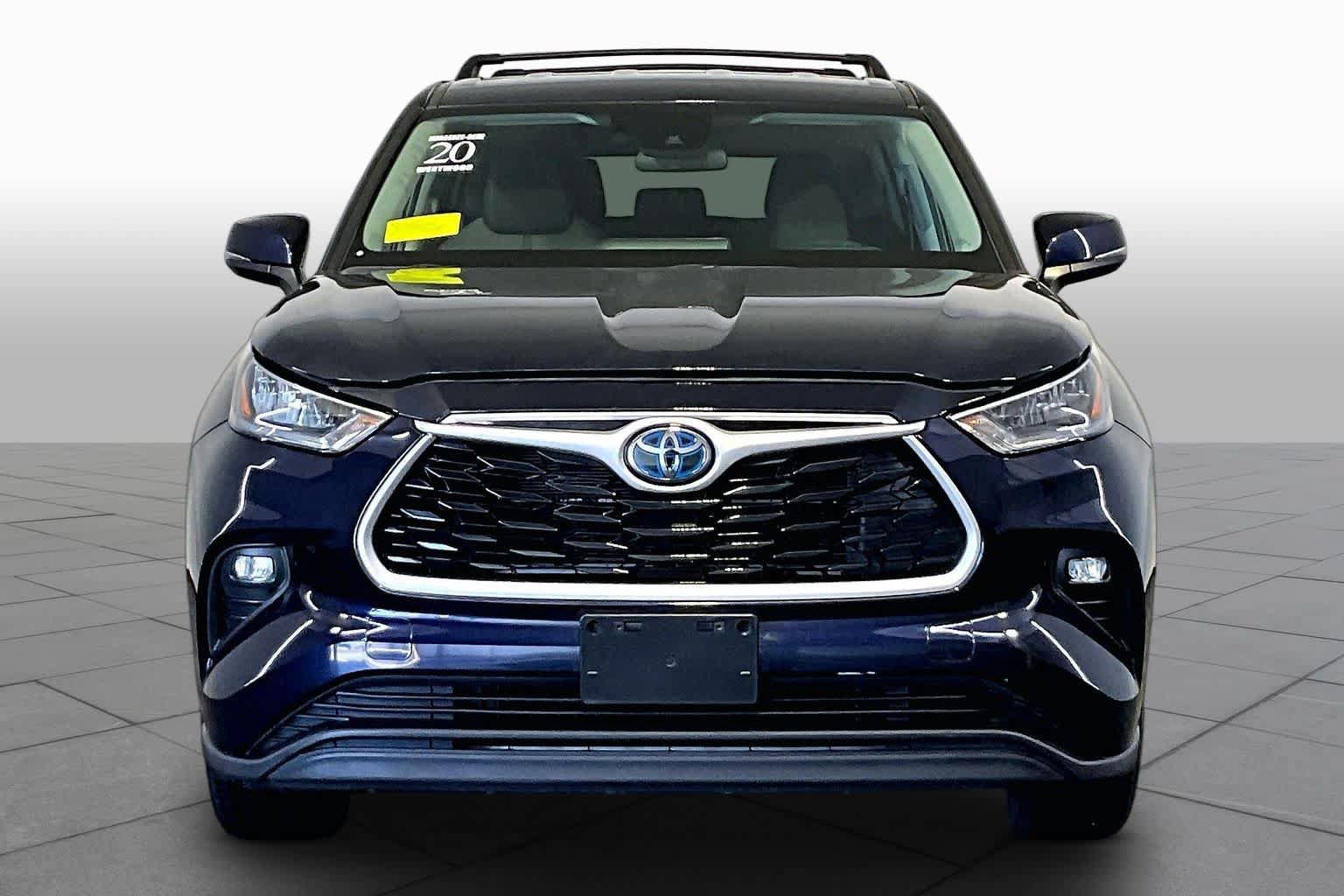 Used 2020 Toyota Highlander LE AWD/4WD image 4