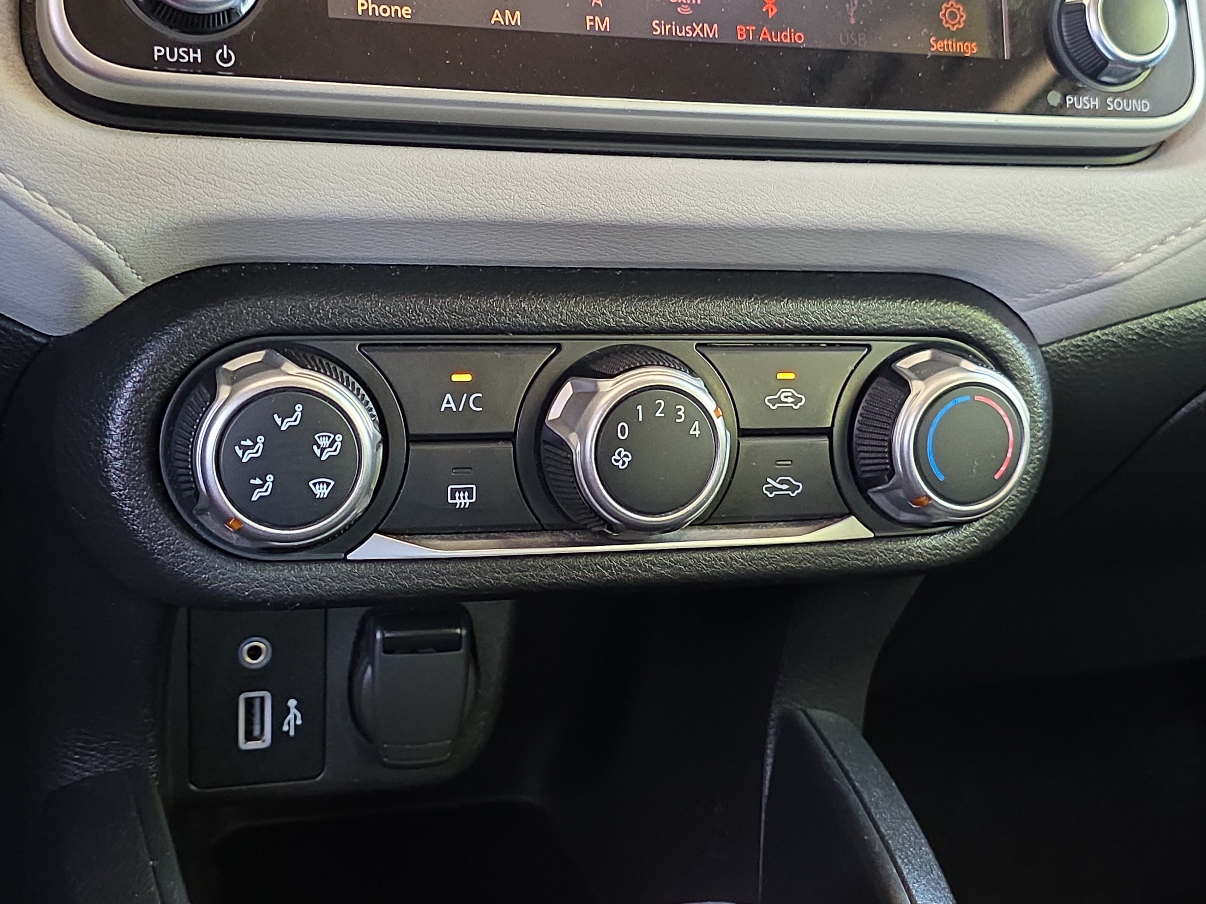 Used 2021 Nissan Versa SV FWD image 18