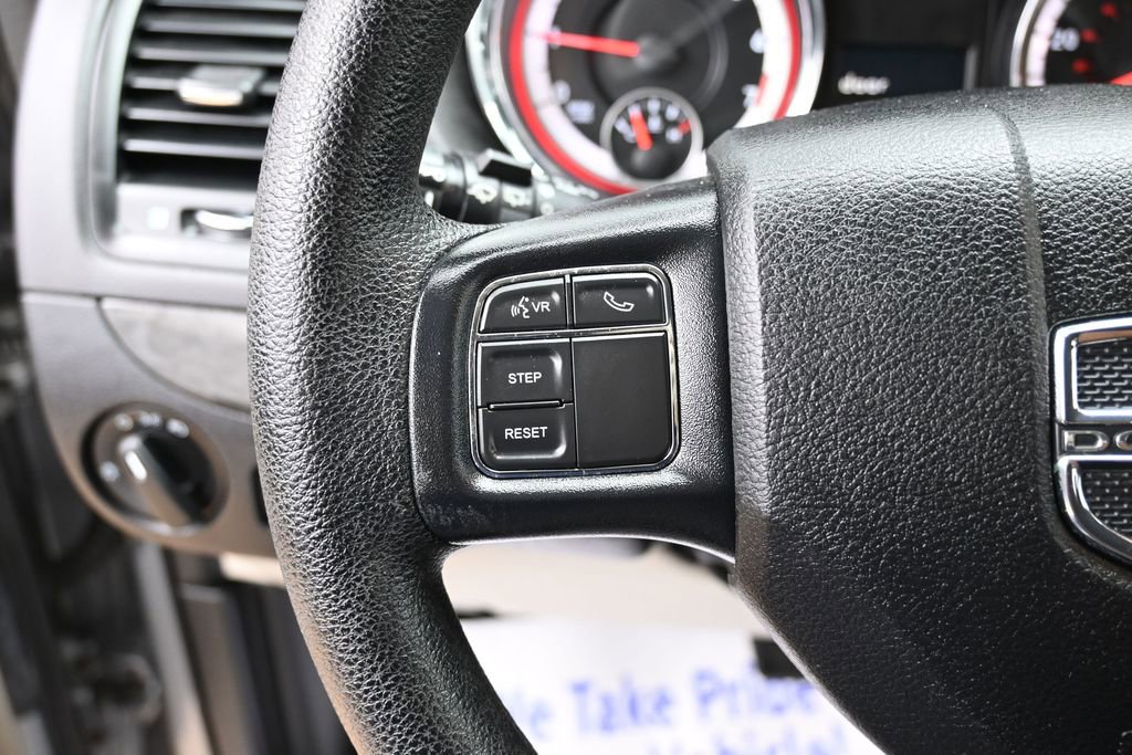 Used 2018 Dodge Grand Caravan SE w/ UConnect Hands-Free Group FWD image 21
