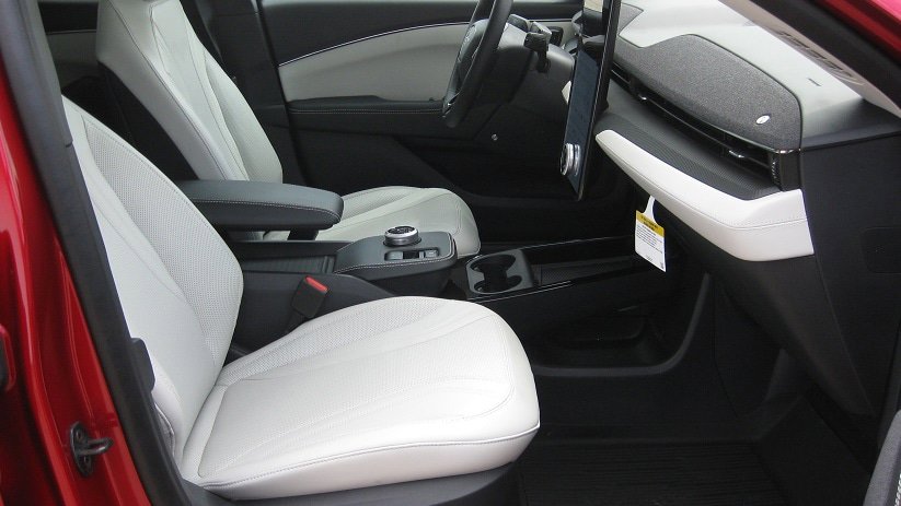 Used 2023 Ford Mustang Mach-E Premium AWD/4WD image 18