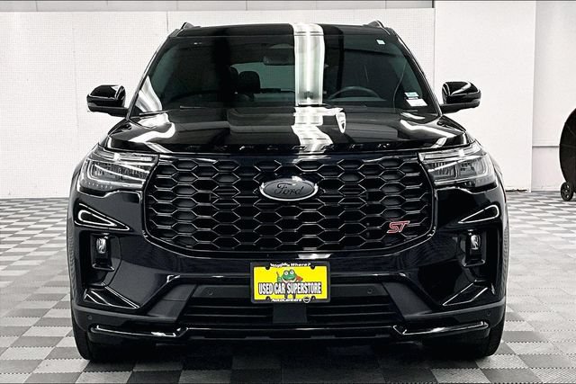 Used 2025 Ford Explorer ST AWD/4WD image 4