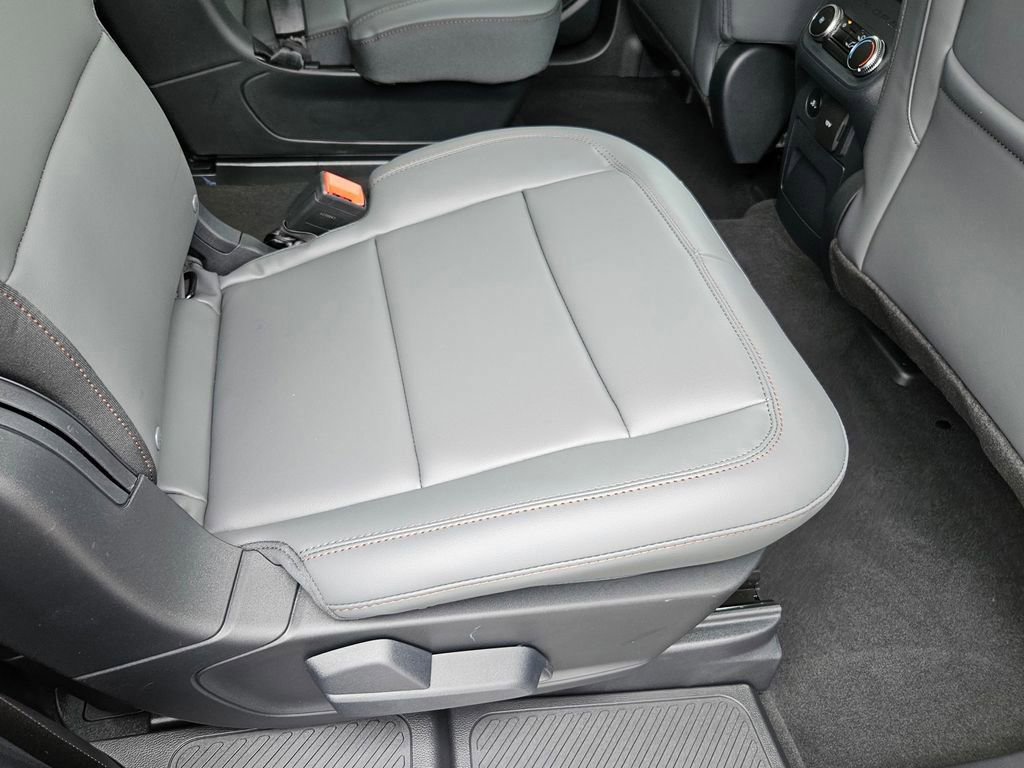 New 2026 Ford Explorer Active w/ Active Comfort Package image 30