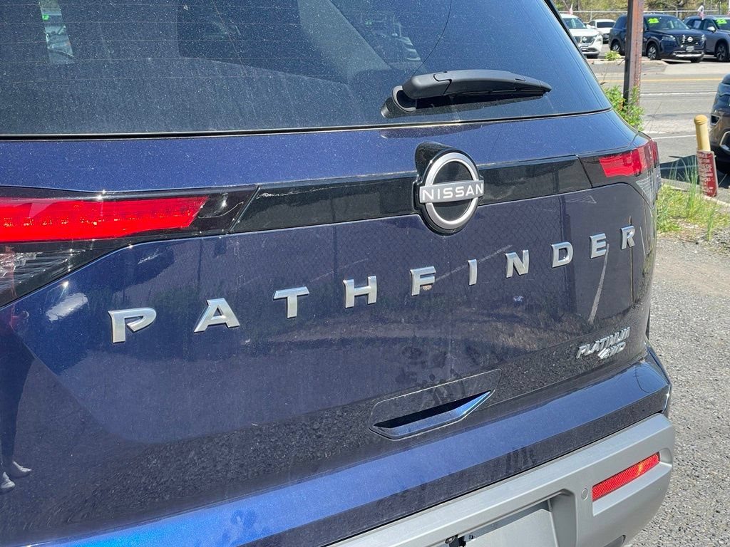 Certified 2022 Nissan Pathfinder Platinum w/ Cargo Package AWD/4WD image 29