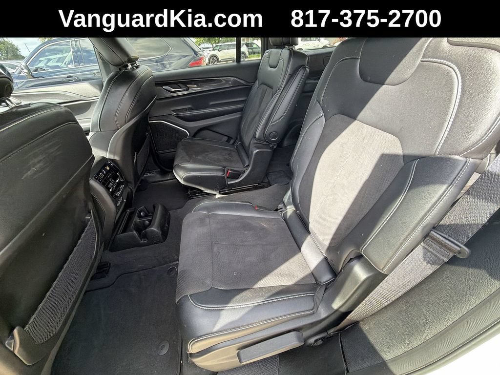 Used 2022 Jeep Grand Cherokee L Laredo RWD image 27