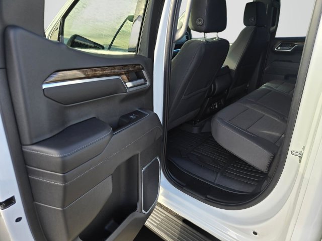 Used 2022 GMC Sierra 1500 SLE w/ X31 Off-Road Package AWD/4WD image 21