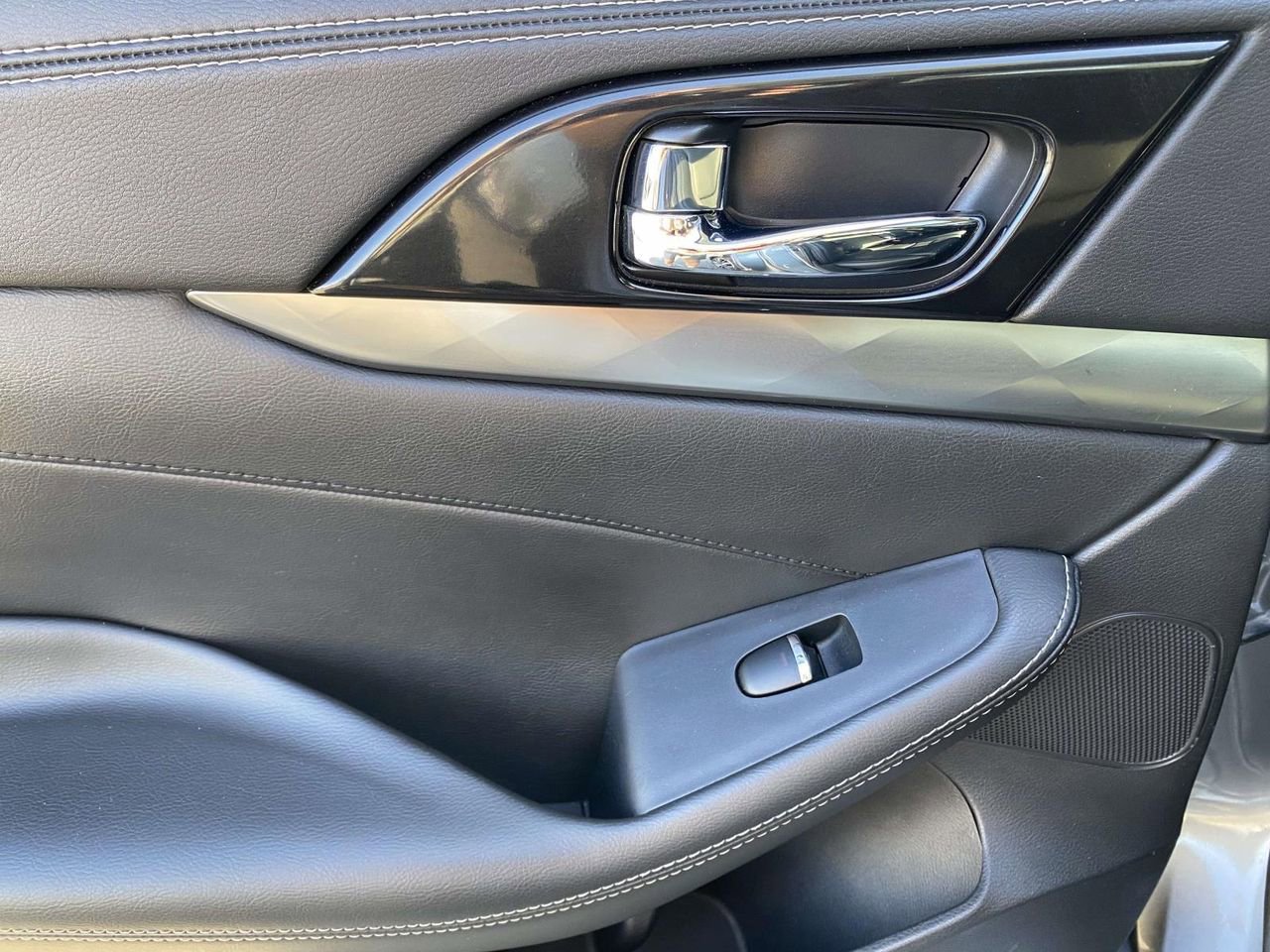 Used 2019 Nissan Maxima 3.5 SL w/ Floor Mat Group image 12