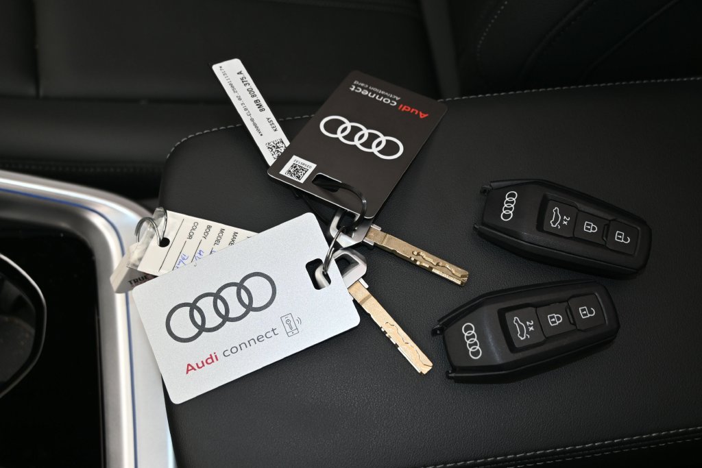 Used 2025 Audi Q5 Premium Plus w/ Premium Plus AWD/4WD image 22