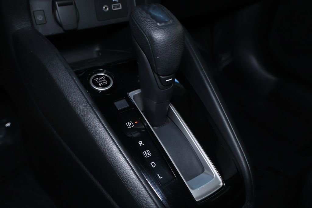 Used 2023 Nissan Versa SV image 27