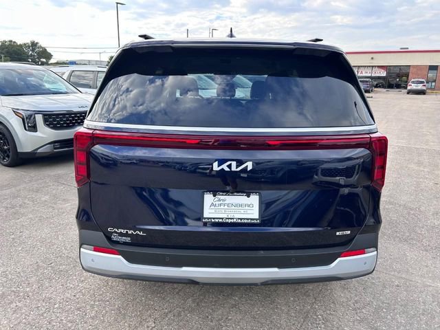 New 2026 Kia Carnival EX FWD image 3