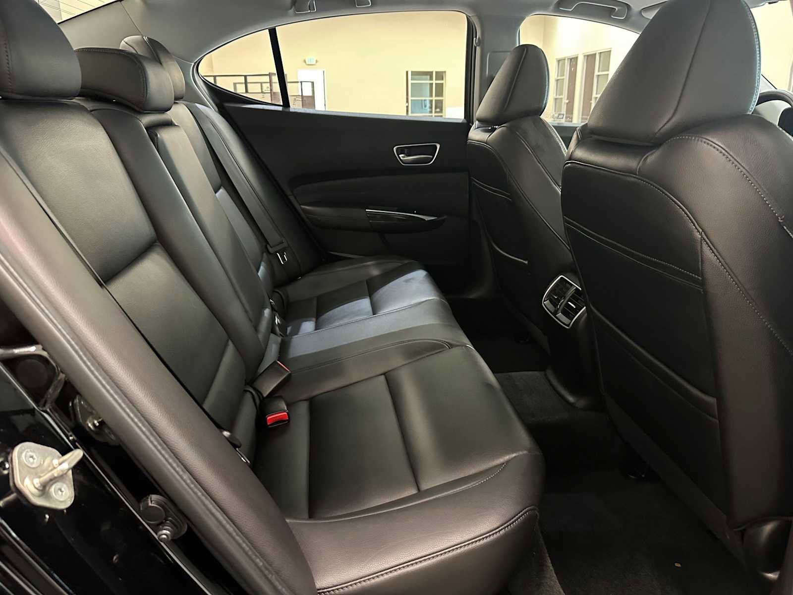 Used 2018 Acura TLX image 25
